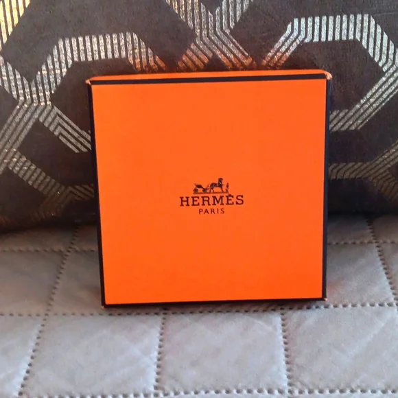 Hermes Leather Bracelet  with silver hardware - Picture 2 of 5